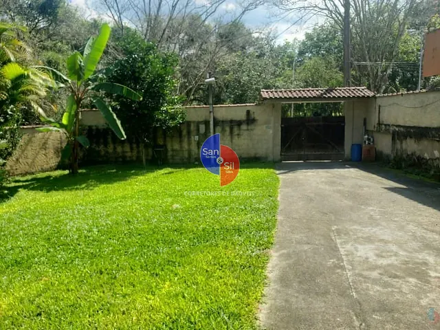 Casa com 555m² 5 quartos e 2 banheiros, à venda, no bairro Centro em Guapimirim