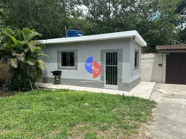 Casa com 555m² 5 quartos e 2 banheiros, à venda, no bairro Centro em Guapimirim