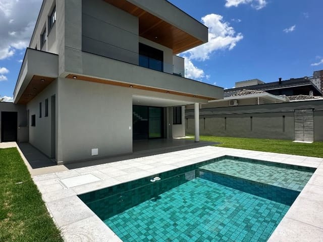 Magnífica casa em condomínio