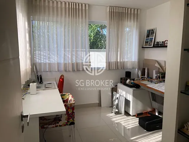 Casa com 600m² 3 quartos e 4 banheiros, à venda ou para alugar, no bairro Barra da Tijuca em Rio de Janeiro