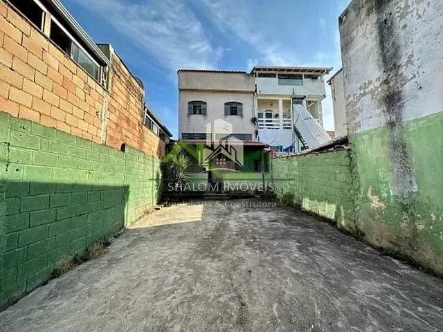 Casa com 180m² 4 quartos e 2 banheiros, à venda, no bairro Parque Xangri-Lá em Contagem