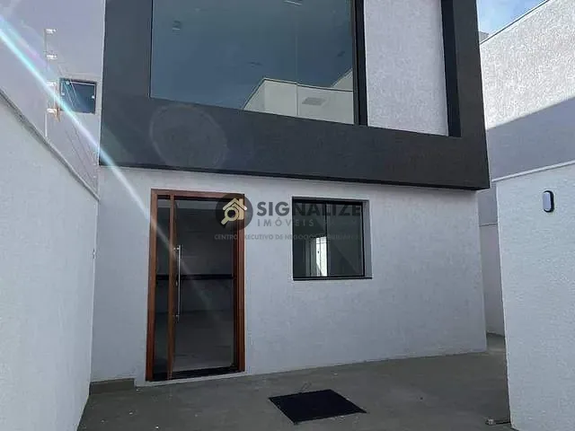 Casa com 75m² 2 quartos e 2 banheiros, à venda, no bairro Guriri em Cabo Frio
