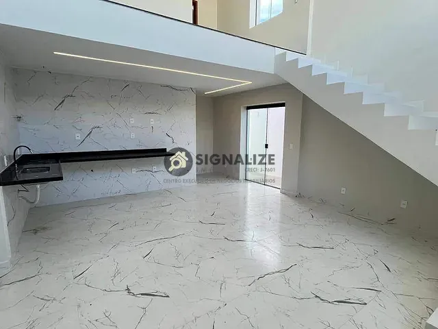 Casa com 75m² 2 quartos e 2 banheiros, à venda, no bairro Guriri em Cabo Frio