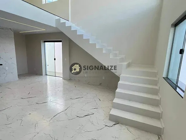 Casa com 75m² 2 quartos e 2 banheiros, à venda, no bairro Guriri em Cabo Frio