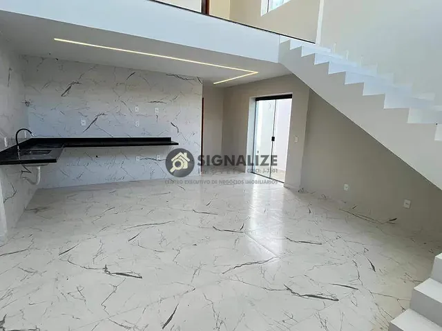 Casa com 75m² 2 quartos e 2 banheiros, à venda, no bairro Guriri em Cabo Frio