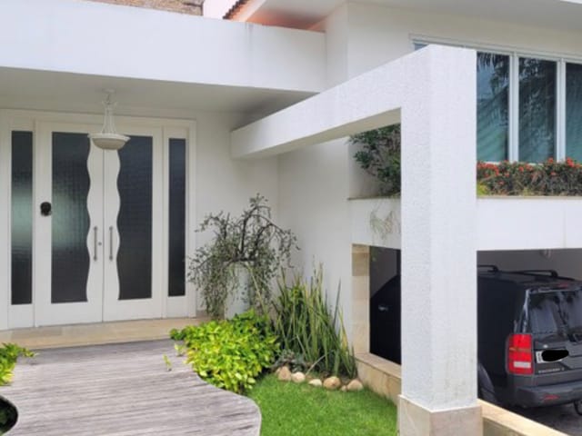 Casa com 660m² 4 quartos e 5 banheiros, à venda, no bairro Barra da Tijuca em Rio de Janeiro