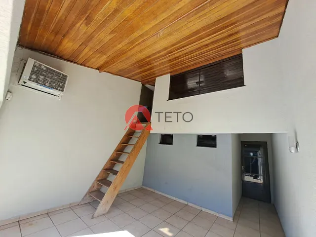 Casa 4 quartos e 3 banheiros, à venda, no bairro Zona 02 em Maringá