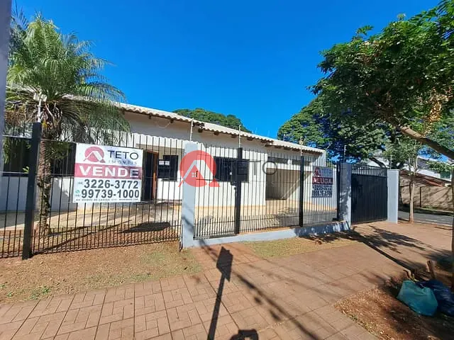 Casa 4 quartos e 3 banheiros, à venda, no bairro Zona 02 em Maringá
