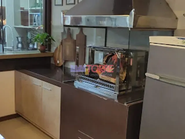 Casa com 500m² 4 quartos e 7 banheiros, à venda, no bairro Jardim Atlântico em Ilhéus