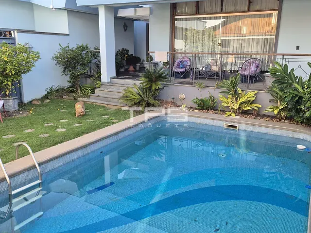 Casa 4 quartos e 3 banheiros, à venda, no bairro Vila Paraíba em Guaratinguetá