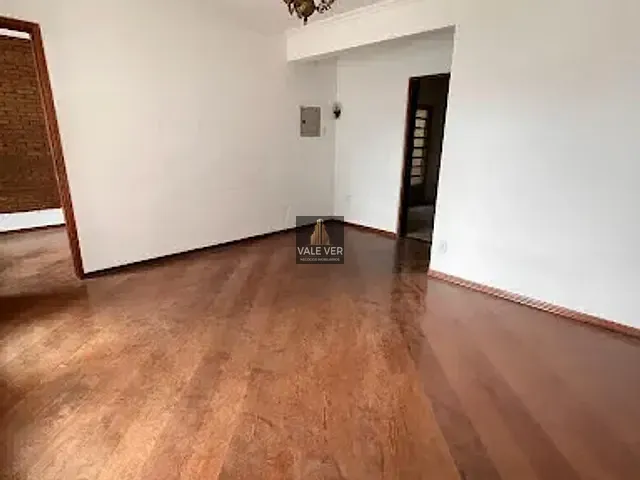 Casa com 250m² 4 quartos e 2 banheiros, à venda, no bairro Jardim Colorado em São José dos Campos