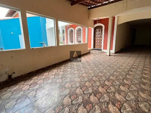 Casa com 250m² 4 quartos e 2 banheiros, à venda, no bairro Jardim Colorado em São José dos Campos