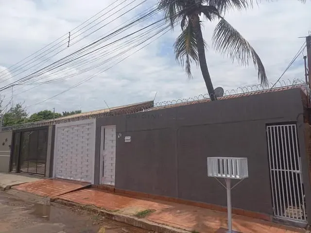 Casa com 200m² 3 quartos e 2 banheiros, à venda, no bairro Maria Aparecida Pedrossian em Campo Grande