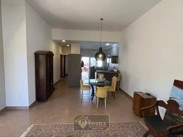 Casa 2 quartos e 3 banheiros, à venda, no bairro Parque Residencial Nova Holanda em Holambra