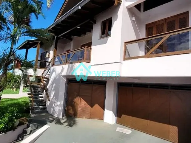 Casa com 458m² 3 quartos e 4 banheiros, para alugar, no bairro Primavera em Novo Hamburgo