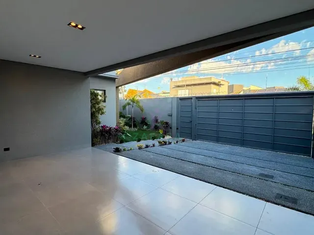 Casa com 480m² 3 quartos e 4 banheiros, à venda, no bairro Carandá Bosque em Campo Grande