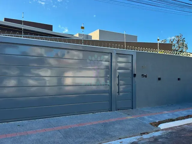 Casa com 480m² 3 quartos e 4 banheiros, à venda, no bairro Carandá Bosque em Campo Grande