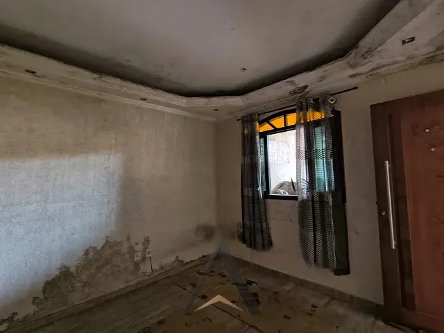 Casa com 160m² 2 quartos e 1 banheiro, à venda, no bairro Vila Romanópolis em Ferraz de Vasconcelos