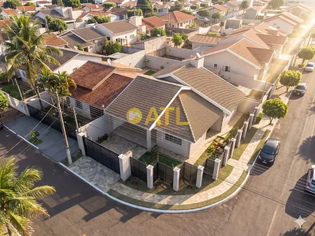Casa 3 quartos e 2 banheiros, à venda, no bairro Vila Soares em Ourinhos