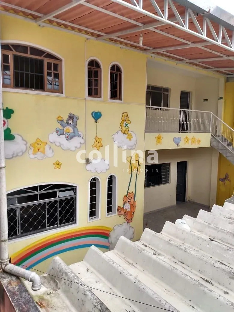 Casa, 4 quartos, 167 m² - Foto 2