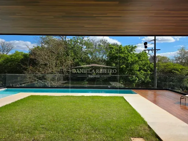 Casa com 600m² 6 quartos e 7 banheiros, à venda, no bairro Esperança em Londrina