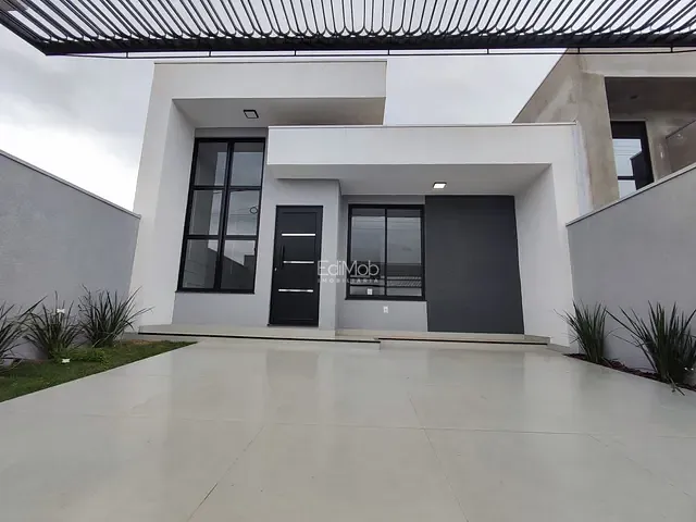 Casa 3 quartos e 2 banheiros, à venda, no bairro Tropical III em Cascavel
