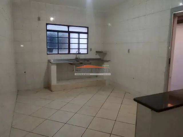 Casa 3 quartos e 2 banheiros, à venda, no bairro Parque São Bento em Sorocaba