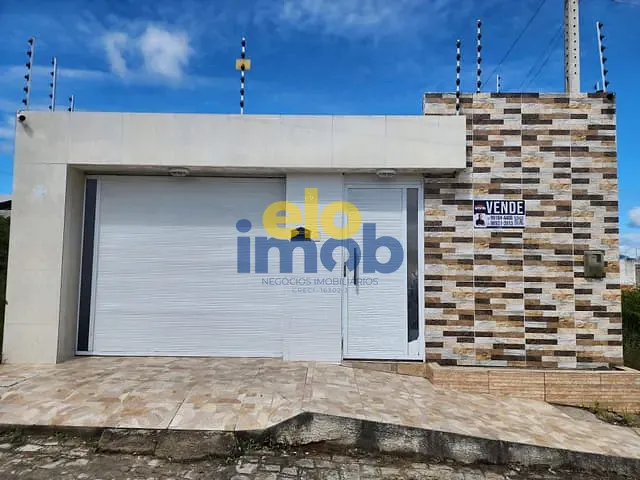 Casa 3 quartos e 2 banheiros, à venda, no bairro Alto do Moura em Caruaru
