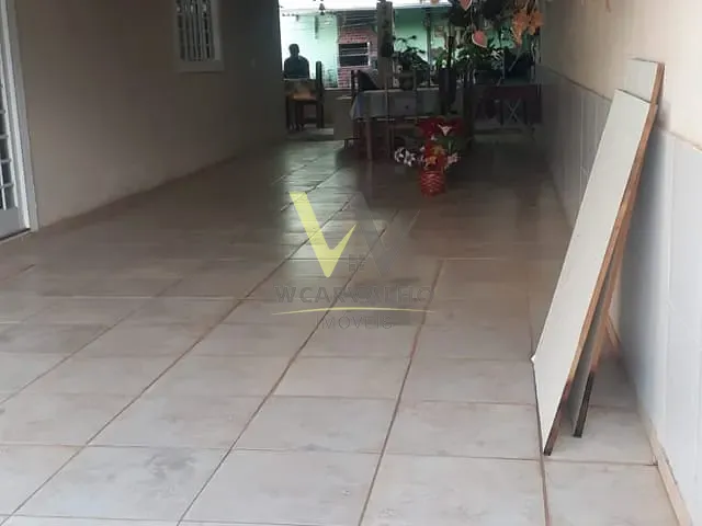 Casa com 300m² 3 quartos e 2 banheiros, à venda, no bairro Parque dos Pirineus em Anápolis