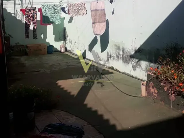 Casa com 300m² 3 quartos e 2 banheiros, à venda, no bairro Parque dos Pirineus em Anápolis