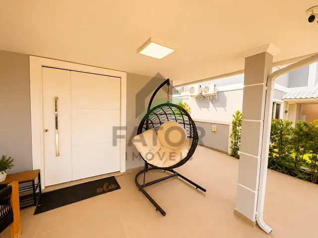 Casa com 250m² 4 quartos e 4 banheiros, à venda ou para alugar, no bairro Nova Iguaçu em Nova Iguaçu