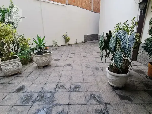 Casa com 195m² 4 quartos e 2 banheiros, à venda, no bairro Centro em Nova Iguaçu