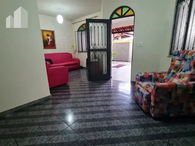 Casa com 195m² 4 quartos e 2 banheiros, à venda, no bairro Centro em Nova Iguaçu