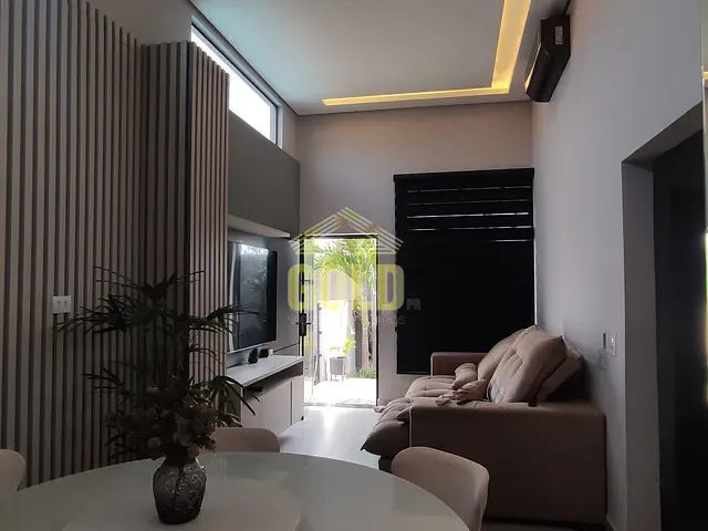 Casa 4 quartos e 2 banheiros, à venda, no bairro Jardim São Vicente Palloti em Londrina