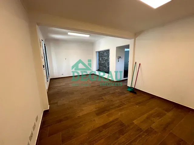 Casa 5 quartos e 2 banheiros, à venda ou para alugar, no bairro Jardim Europa em Itapeva