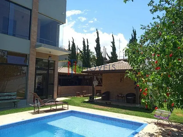Casa com 1171m² 4 quartos e 3 banheiros, à venda, no bairro Vila Operaria II em Bom Jesus dos Perdões