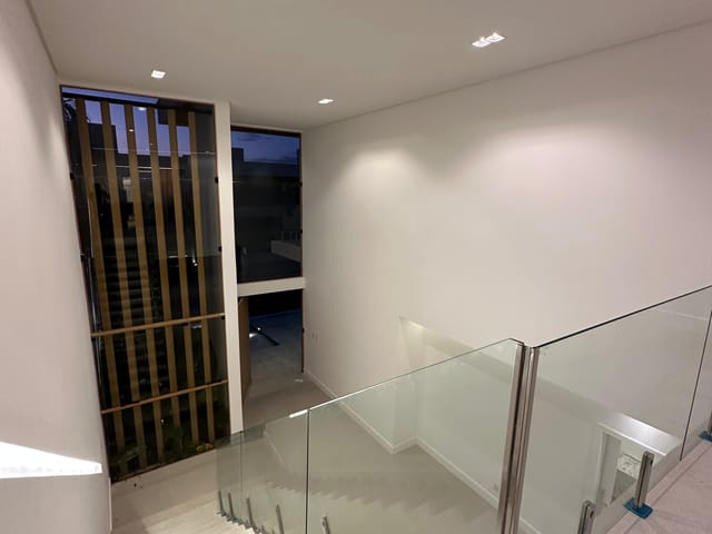 Casa com 302m² 4 quartos e 6 banheiros, à venda, no bairro Aruana em Aracaju