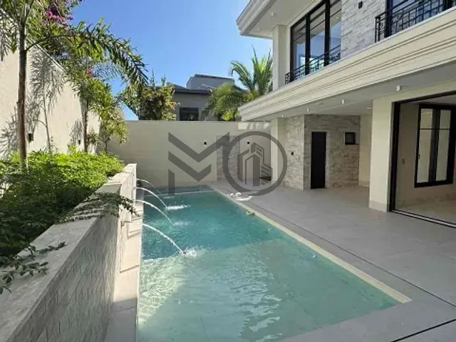 Casa com 450m² 5 quartos e 7 banheiros, à venda, no bairro Centro Político Administrativo em Cuiabá