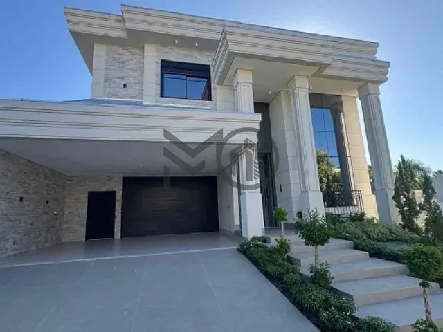 Casa com 450m² 5 quartos e 7 banheiros, à venda, no bairro Centro Político Administrativo em Cuiabá