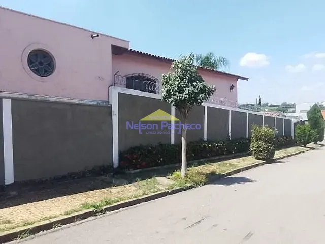 Casa com 855m² 4 quartos e 1 banheiro, à venda, no bairro Vila Fátima em Capivari