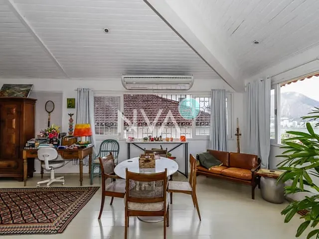 Casa com 450m² 6 quartos e 4 banheiros, à venda, no bairro Jardim Botânico em Rio de Janeiro