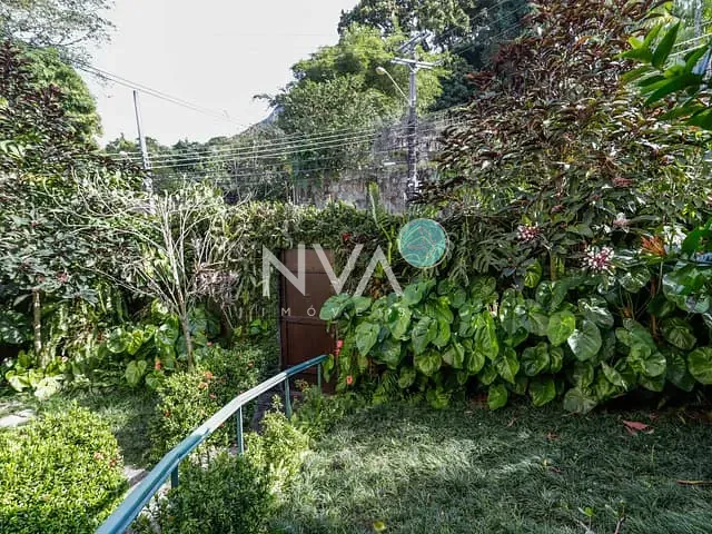 Casa com 450m² 6 quartos e 4 banheiros, à venda, no bairro Jardim Botânico em Rio de Janeiro