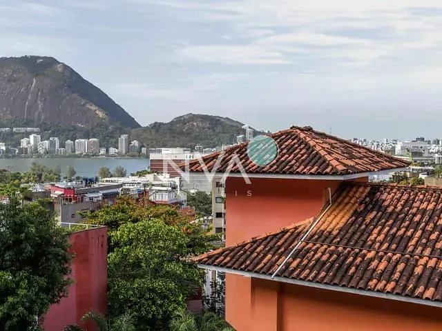 Casa com 450m² 6 quartos e 4 banheiros, à venda, no bairro Jardim Botânico em Rio de Janeiro