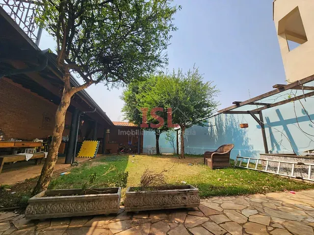 Casa com 300m² 2 quartos e 2 banheiros, à venda, no bairro Vila Santana em Campinas