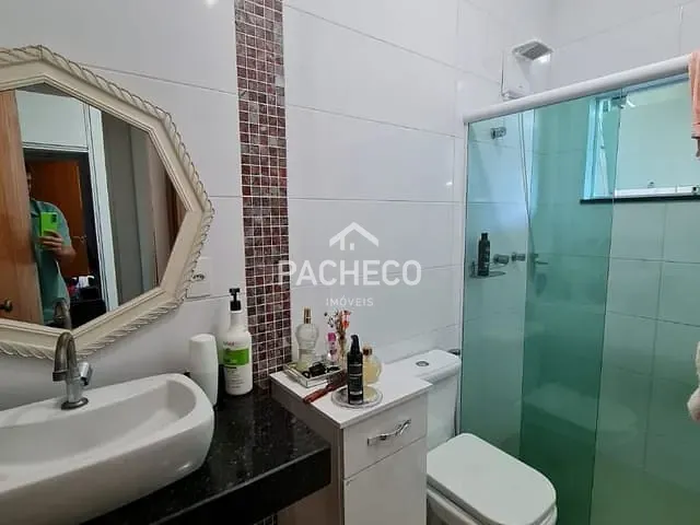 Casa com 250m² 3 quartos e 2 banheiros, à venda, no bairro Vila Pantano II em Santa Bárbara d'Oeste