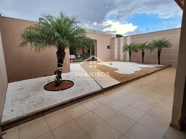 Casa com 320m² 2 quartos e 1 banheiro, à venda, no bairro Jardim Alvorada em Cambé