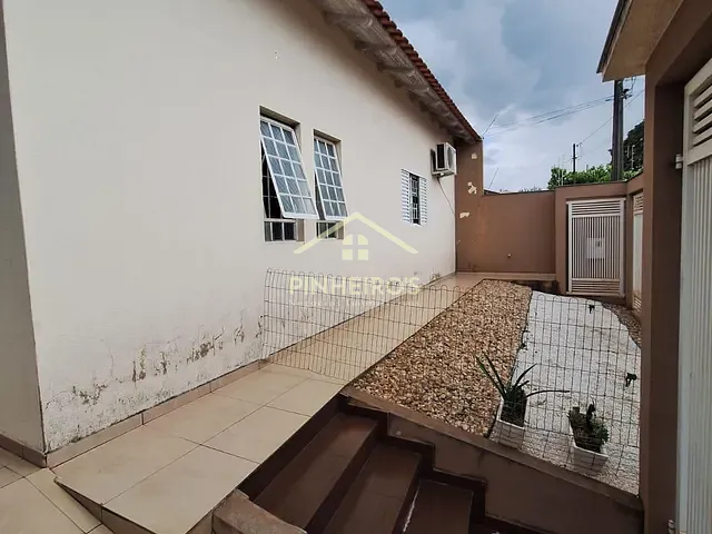 Casa com 320m² 2 quartos e 1 banheiro, à venda, no bairro Jardim Alvorada em Cambé