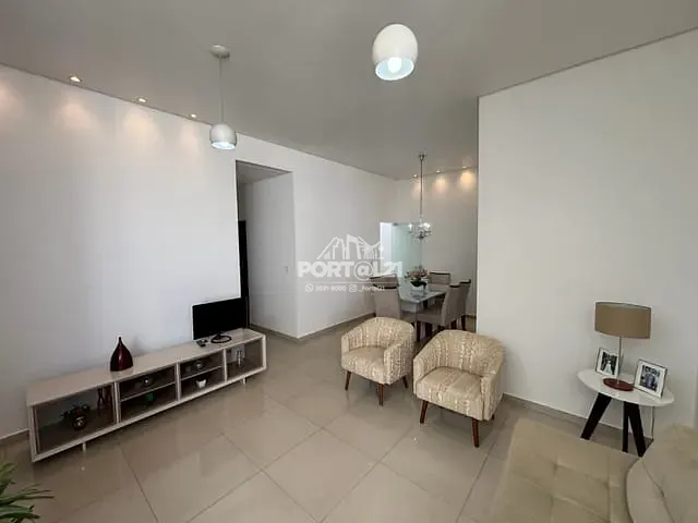 Casa com 292m² 4 quartos e 2 banheiros, à venda, no bairro Maria Auxiliadora em Petrolina