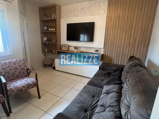 Casa com 300m² 4 quartos e 2 banheiros, à venda, no bairro Colinas em Marau