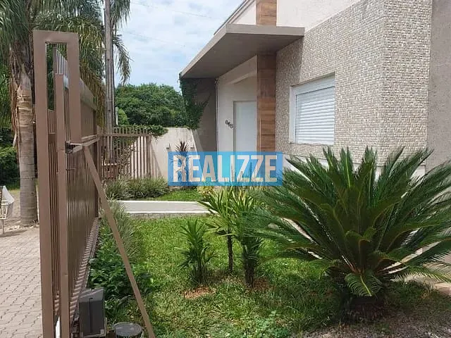 Casa com 300m² 4 quartos e 2 banheiros, à venda, no bairro Colinas em Marau